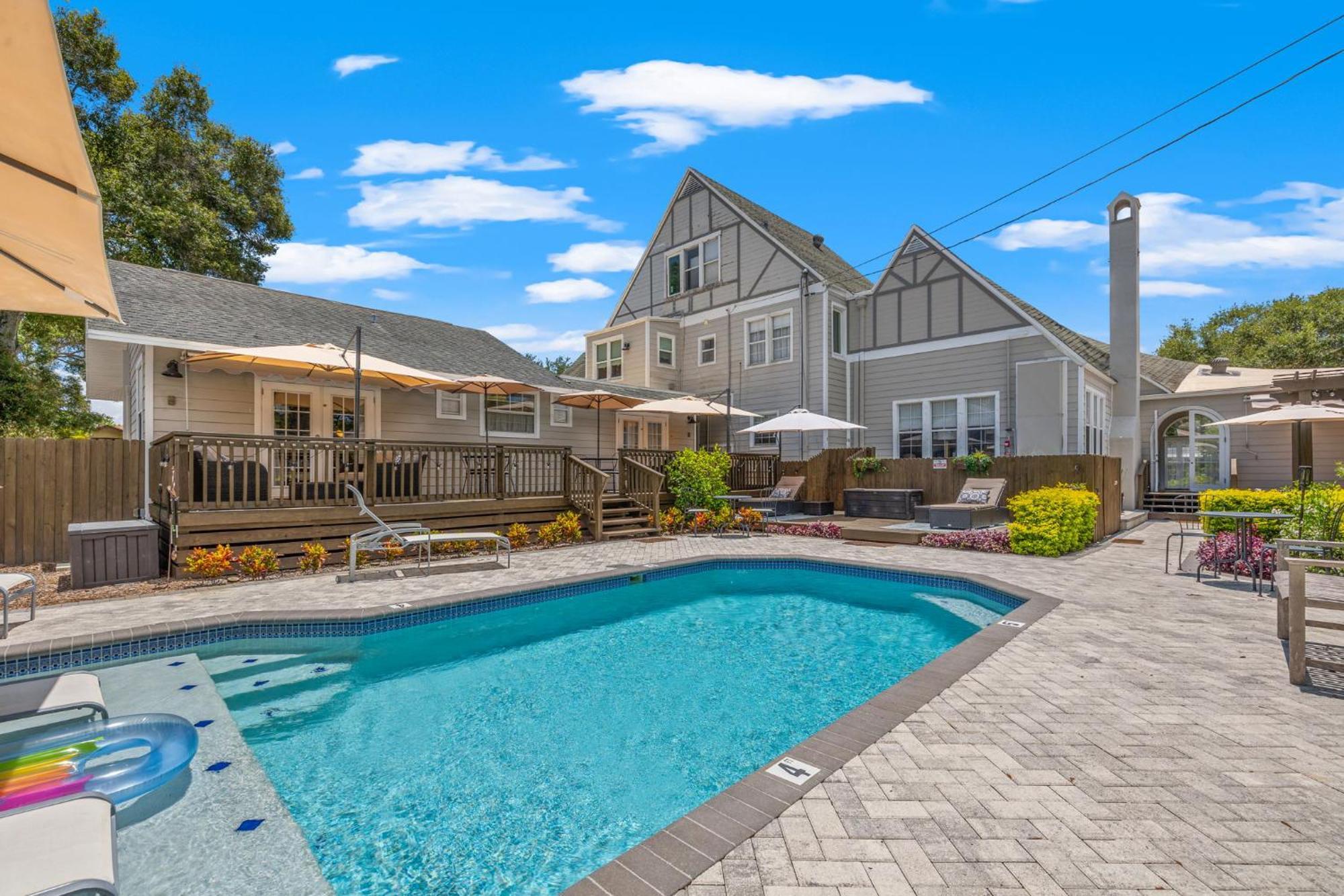 セント・ピーターズバーグ The Kenwood Gables Bed & Breakfast エクステリア 写真